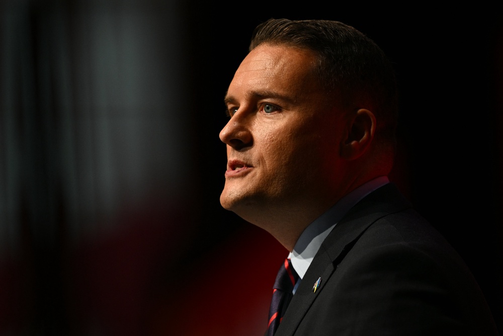 Wes Streeting said the member of the public who phoned police over the activity only has ‘a partial picture’ (AFP/Getty)