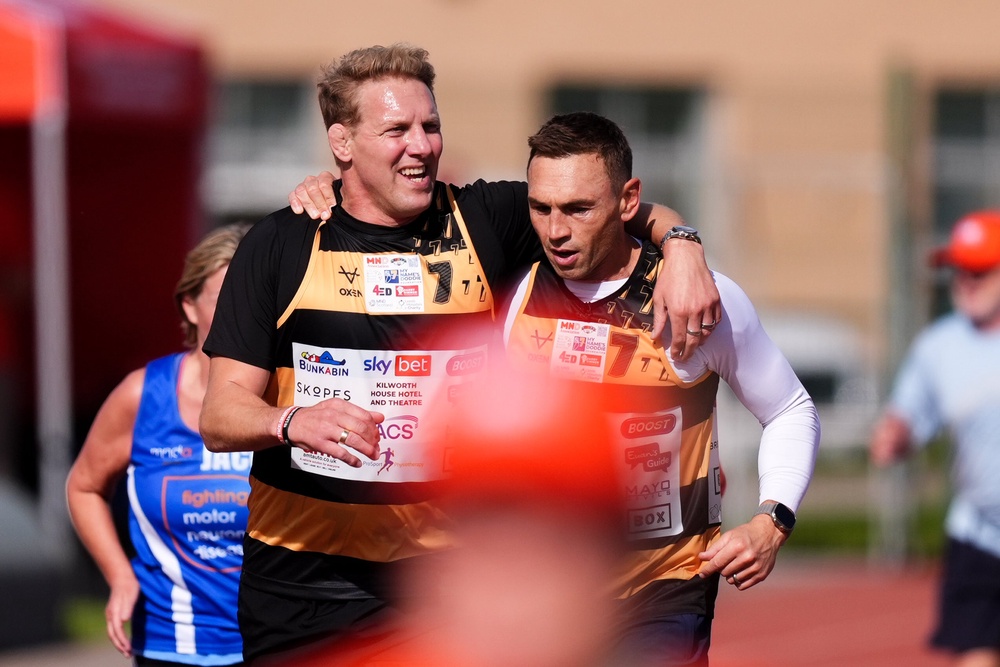 Lewis Moody joined Sinfield for part of Monday’s fundraising effort (Mike Egerton/PA) (PA Wire)