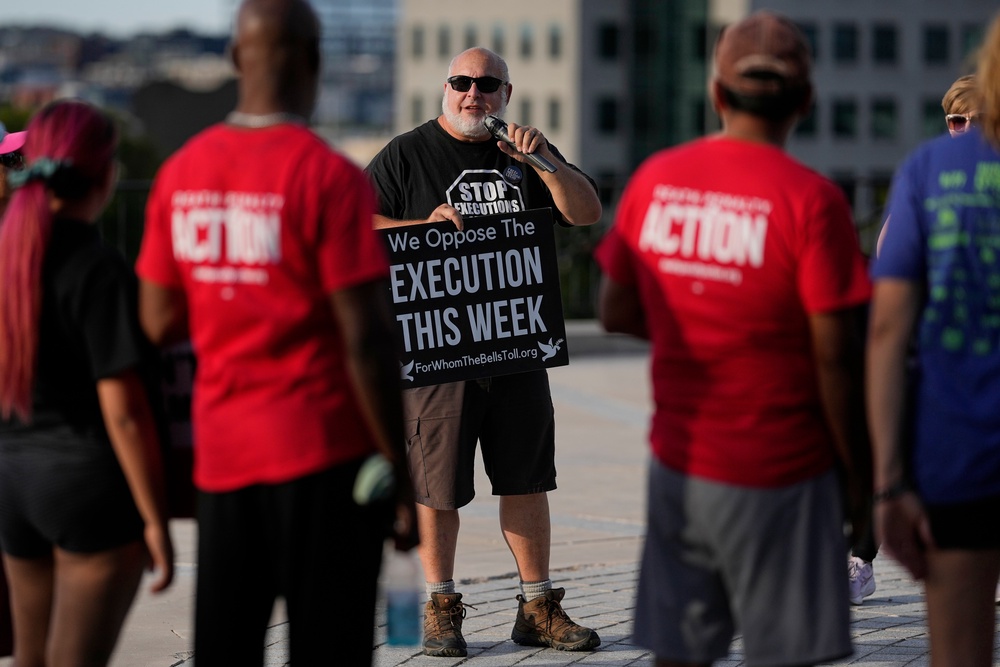Abraham Bonowitz speaks during a March 4 Mercy protest against the death penalty at the Tennessee State Capitol, Sunday, Sept. 27 (AP)