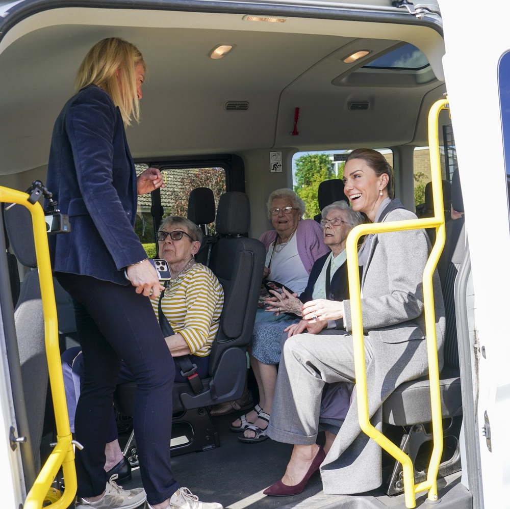 The Princess of Wales helped to collect passengers ahead of the luncheon (Arthur Edwards/The Sun/PA) (PA Wire)