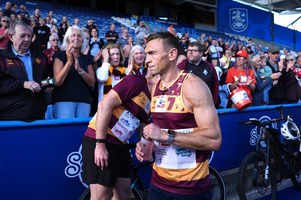 Sir Kevin Sinfield received a standing ovation at Huddersfield (Annabel Lee-Ellis/PA) (PA Wire)