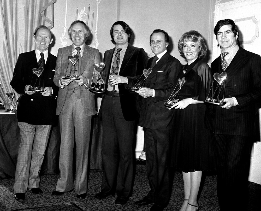 A Variety Club gathering featuring Esther Rantzen and Gordon Jackson (ITV Personality); Bruce Forsyth (Show Business Personality of 1975); Simon Gray (Show Business writer, for his play Otherwise Engaged); David Jacobs (BBC Radio Personality) and Alan Bates (stage actor) (PA) (PA Archive)