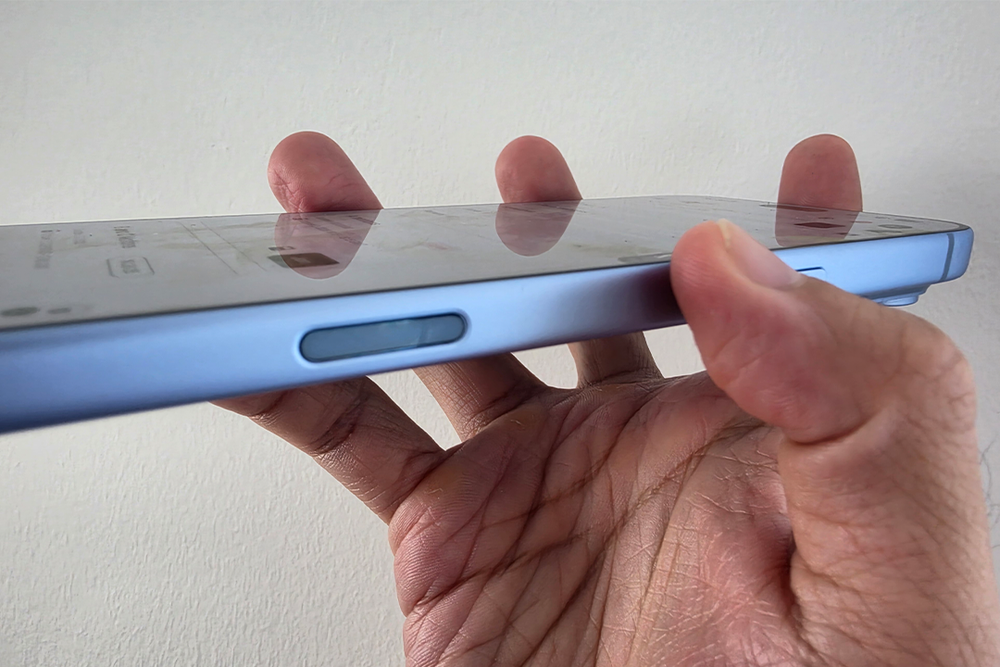 You get the camera button on the iPhone 18 Pro (Alex Lee/The Independent)