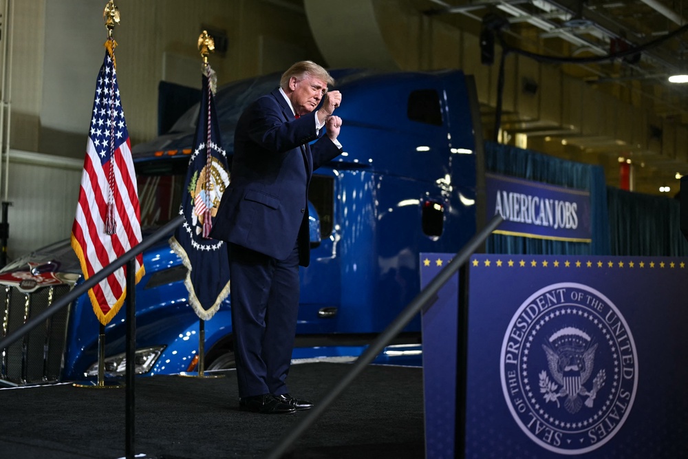 President Trump boasted about his ability to walk down stairs while speaking at a rally in Texas (AFP/Getty)