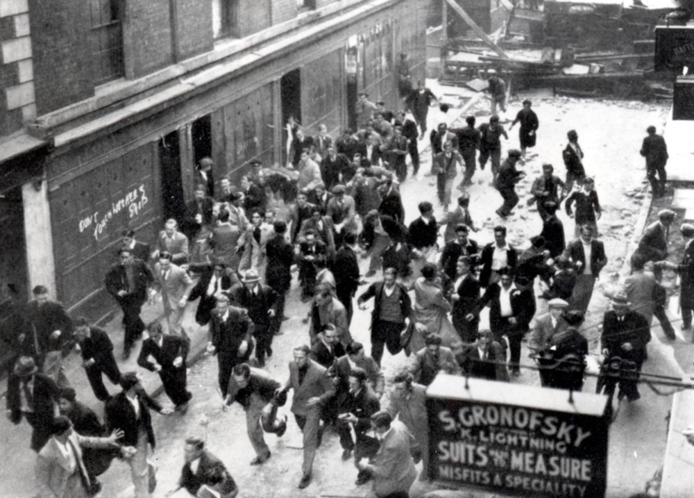 BHK69M ‘Battle of Cable Street’, Aldgate, London, 5th October 1936. Artist: Unknown. Image shot 1936. Exact date unknown.