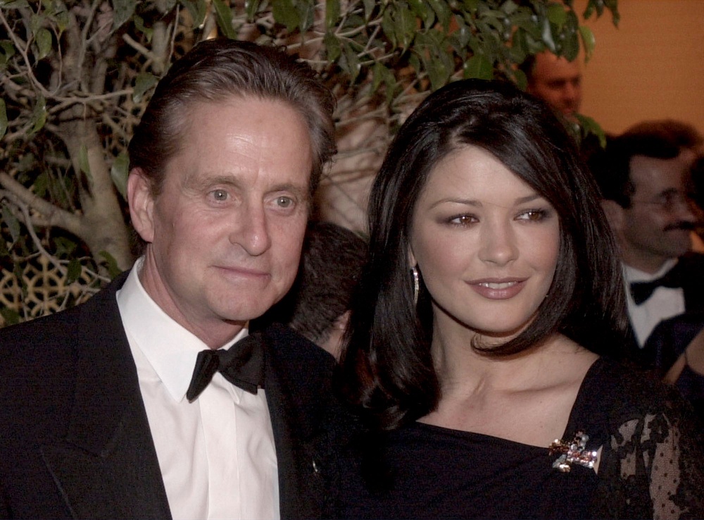 Douglas and Zeta-Jones in 2000 (Getty)