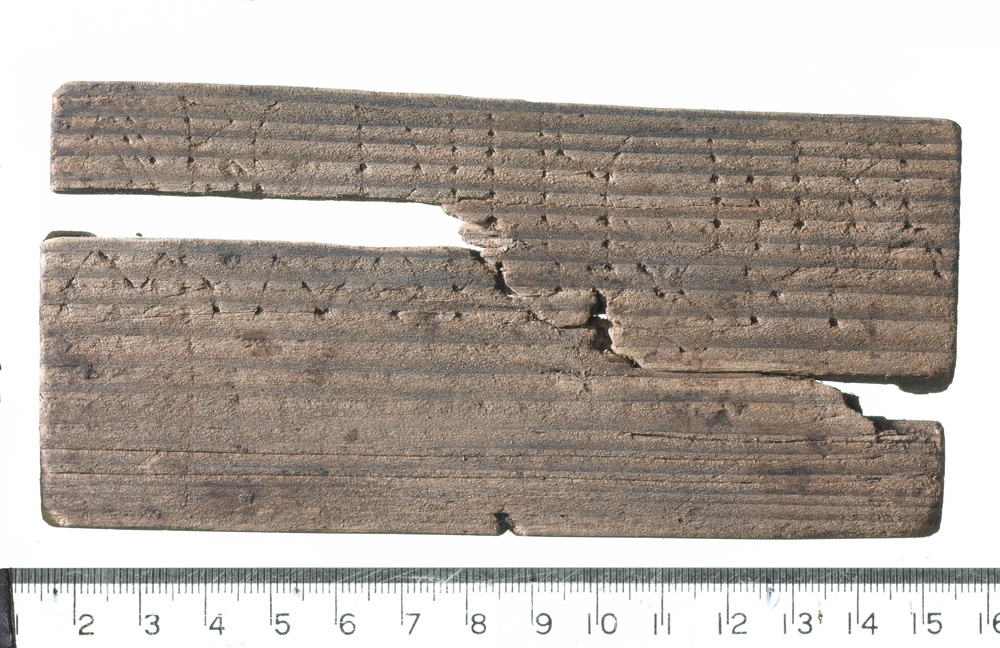 Wax writing tablet with alphabet (MOLA/PA)