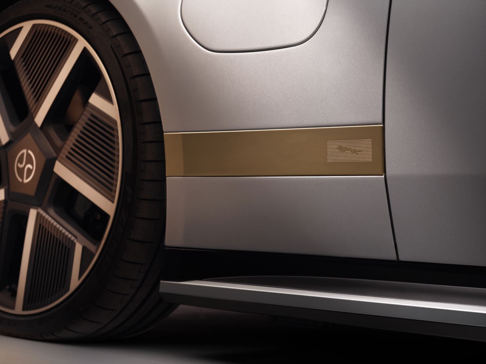 The Luxury Gap is not a Heaven 17 album, it's the space between the centre of the wheel and the front door on a Jaguar Type 01. It features a brass embellishment with a Jaguar leaper in it (Jaguar)