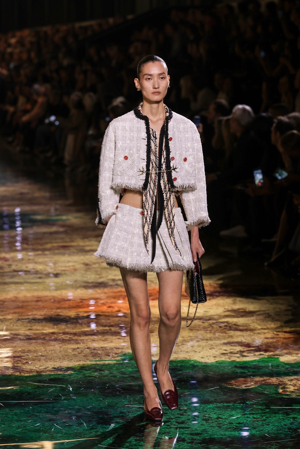 Low-rise skirts and cropped jackets proliferated (Thomas Padilla/AP) (AP)