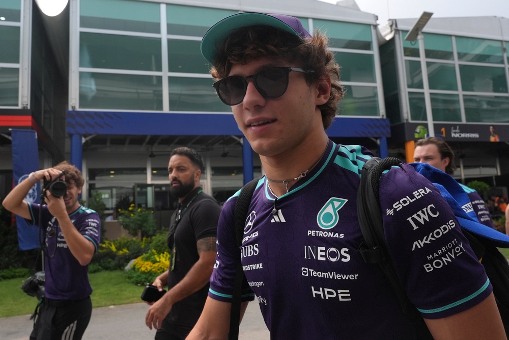 Antonelli has a 102-point lead (AP)