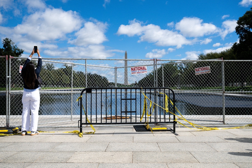 Atlantic Industrial Coatings announced that all warranty repairs were completed on October 2 following the pool’s coating failure. However, crews were still observed working at the site days later (Reuters)