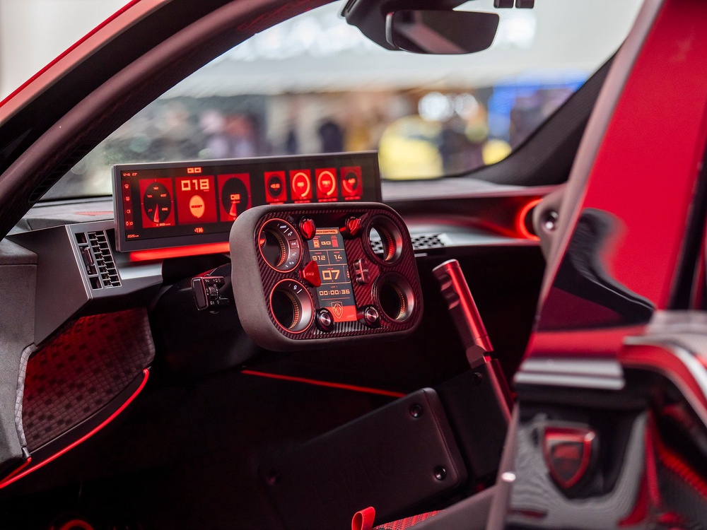 The Peugeot E-T16 concept features a version of the Hypersquare steering controller that will feature in the new Peugeot 208 (Peugeot/Stuart Price)