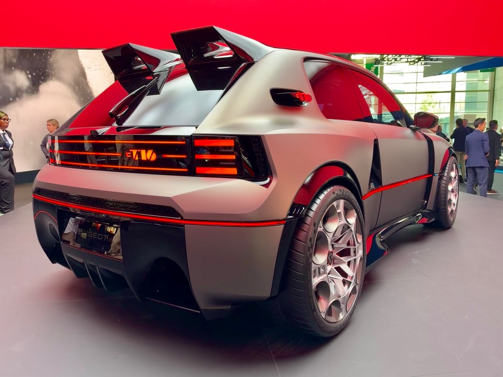 The Peugeot E-T16 promises a 0-62mph time of just 2.5 seconds (Steve Fowler)