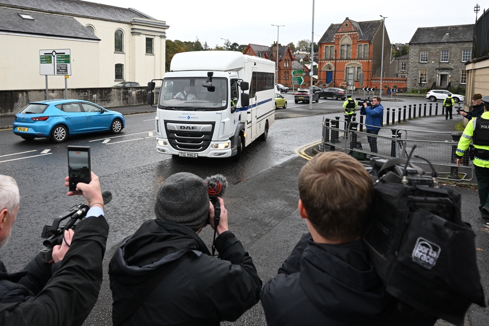 A prison van transporting former DUP Leader Sir Jeffrey Donaldson arrives at Newry court house (Getty)