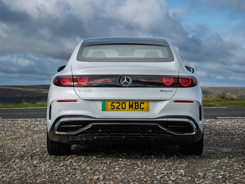 There are stars aplenty in the new Mercedes-Benz C-Class Electric, including in the front and rear lights (Mercedes-Benz)