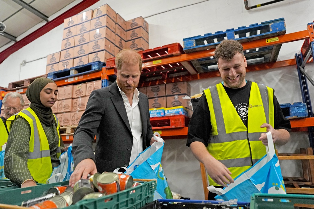 The Duke of Sussex helps pack a food parcel during a visit to Himmah Hub in Nottingham (Annabel Lee-Ellis/PA) (PA Wire)