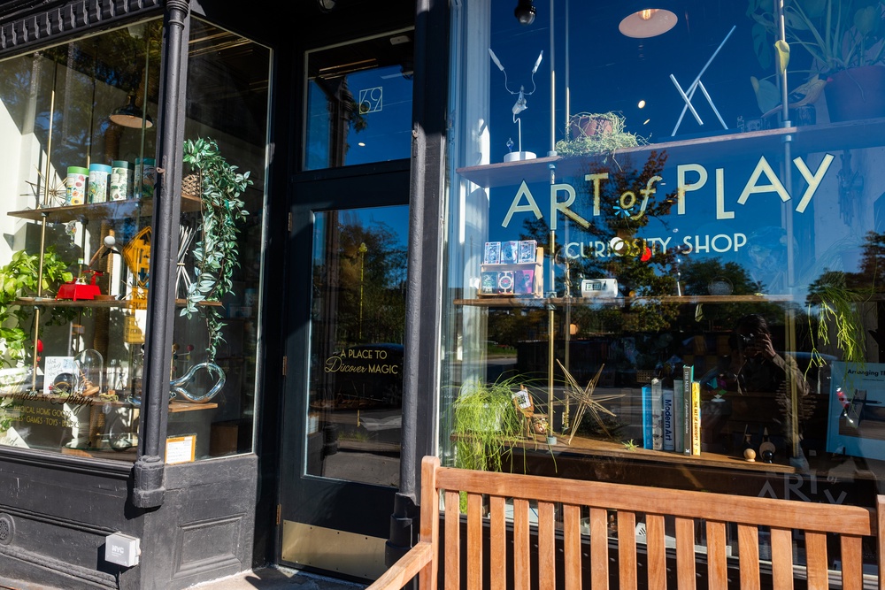 Locals are rallying around the toy store Art of Play in Brooklyn Heights (Getty)