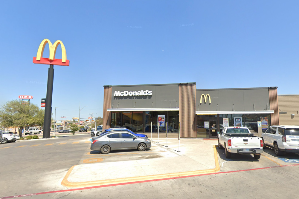 A restaurant in Eagle Pass, Texas (pictured), was the chain's best reviewed location (Google Street View)