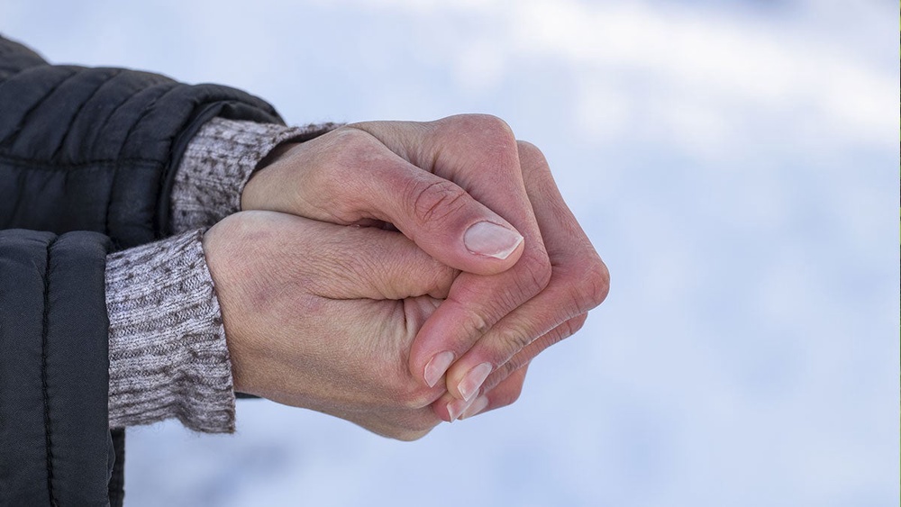 The beginning of frostbite includes redness and pain on the skin. But in severe cases, the condition can cause the death of tissue (CDC)