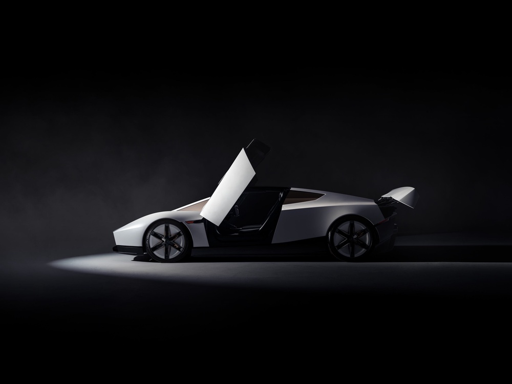 The look of Tesla Roadster is inspired by planes including the SR-71 aircraft (Tesla)