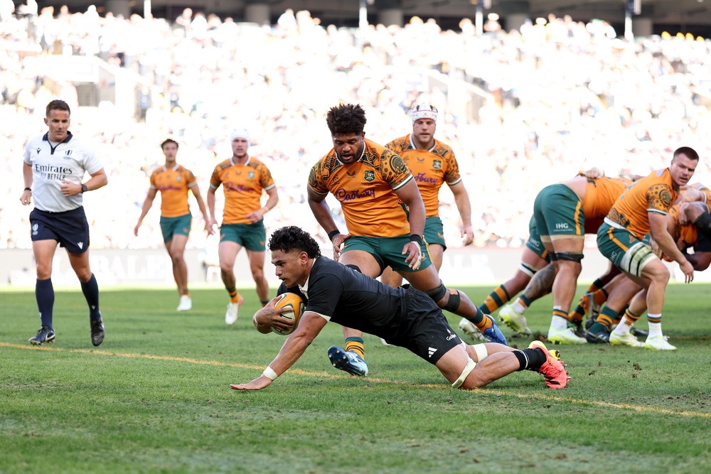 Wallace Sititi of the All Blacks scores a try (Getty)