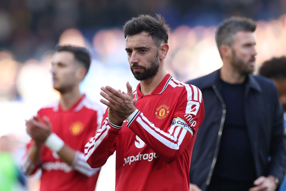 Image from: Leeds vs Man United LIVE: Reaction from Premier League clash as United held to draw