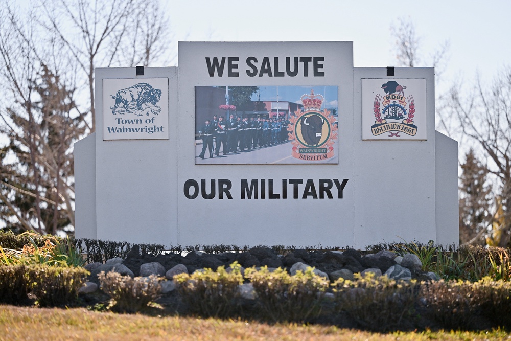 A sign for the military, the day after a serious incident that resulted in a fire caused deaths and injuries, in Wainwright, Alberta, Canada, October 18, 2026. REUTERS/Jennifer Gauthier (Reuters)