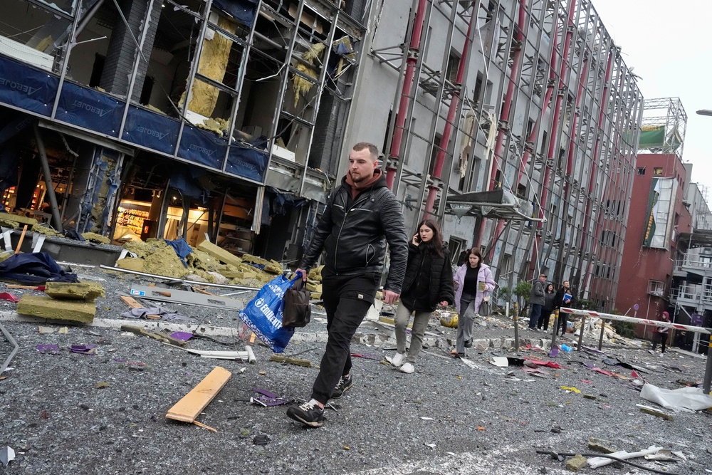 Russia launched an air attack on Kyiv on Monday, October 19 (AP)