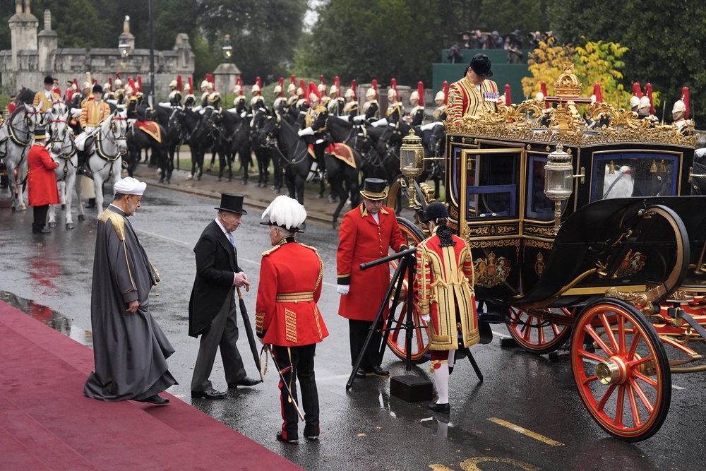Charles and the Sultan enter a coach (AP)