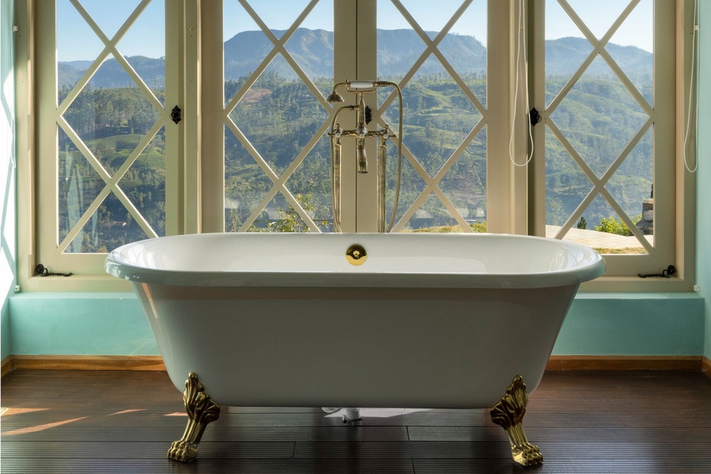 Bath with a view (Uga Halloowella)