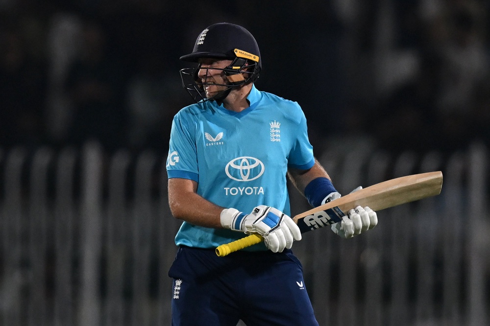 England failed to get back on track after Joe Root's dismissal (Getty)