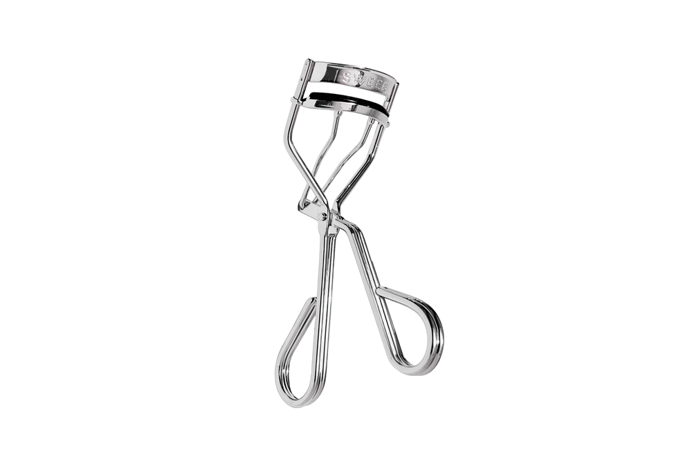 Image from: 6 best eyelash curlers for length and lift
