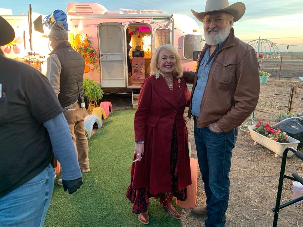 Roseanne Barr and Randy Quaid play love interests on the comedian's new sitcom (X/Randy Quaid)