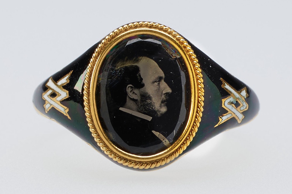Victoria’s mourning ring for Prince Albert, 1861