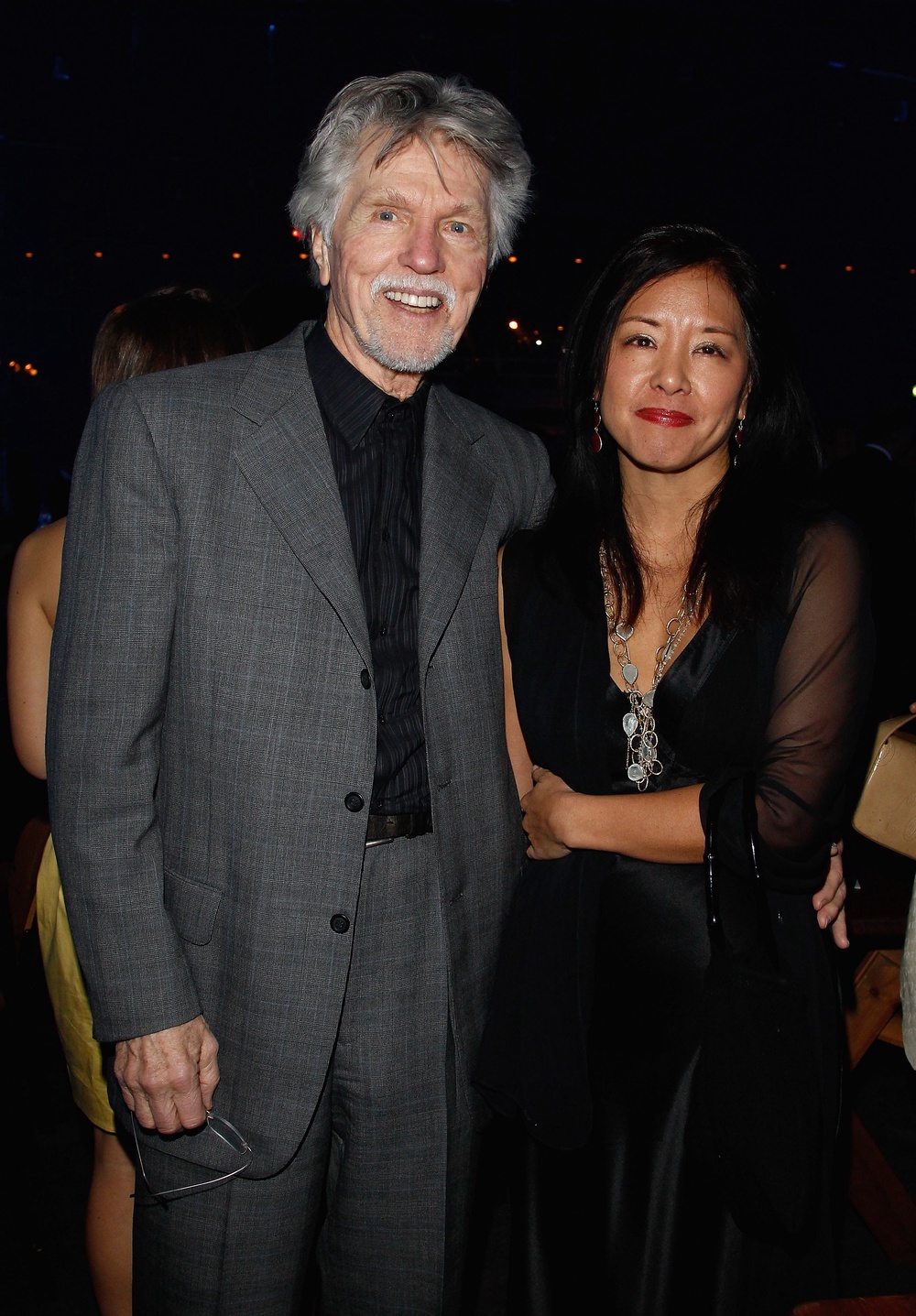 Tom Skerritt with his wife, Julie Tokashiki in 2012 (Getty)