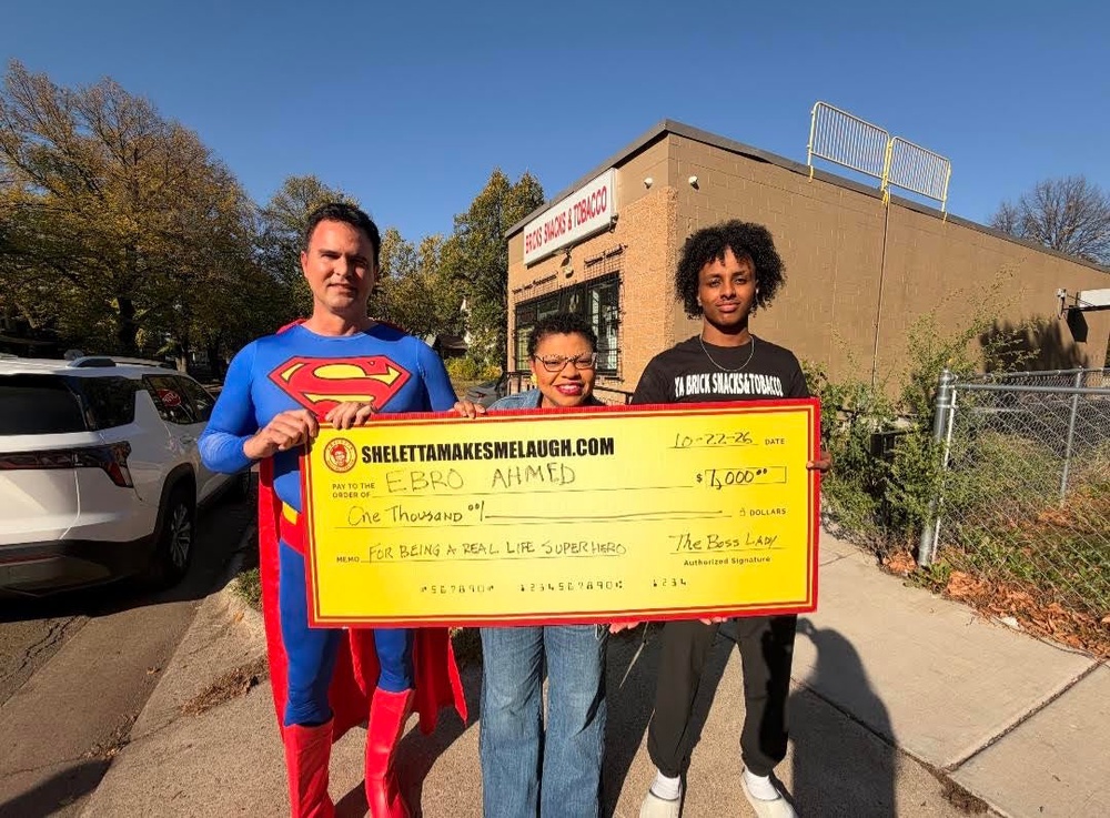 Sheletta Brundidge (center) provided a gift to the teen for his actions (Provided by Sheletta Brundidge)