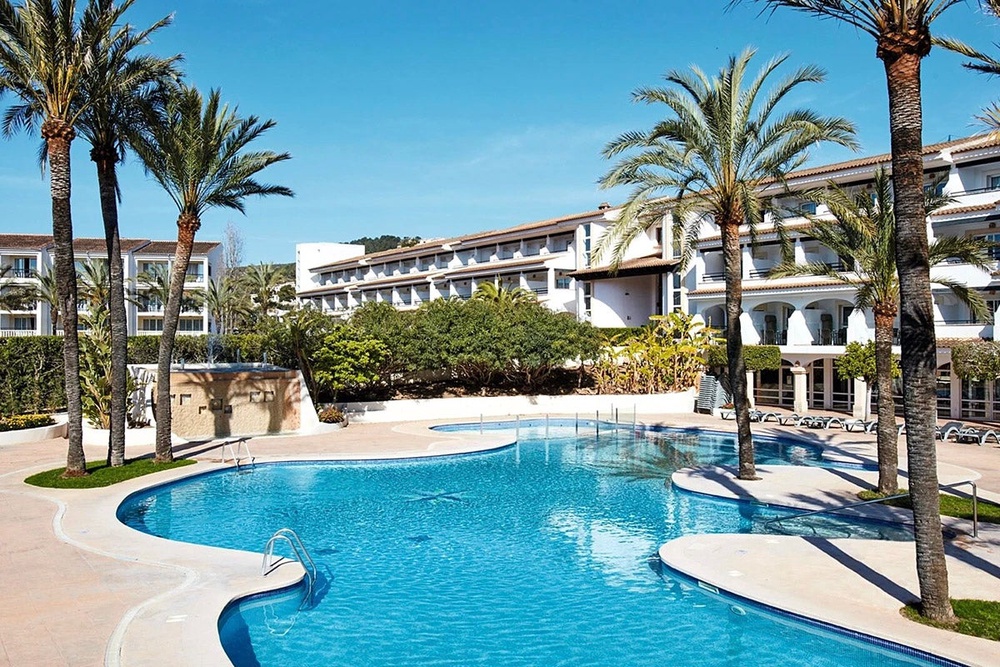 The pool at Wyndham Portocolom (PA)