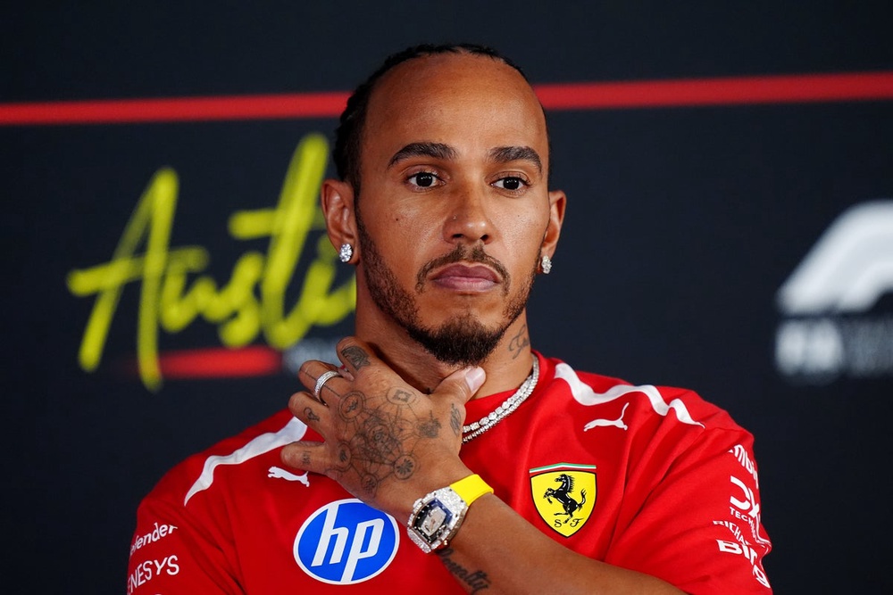 Image from: F1 United States GP LIVE: Kimi Antonelli up against Max Verstappen at start in Austin
