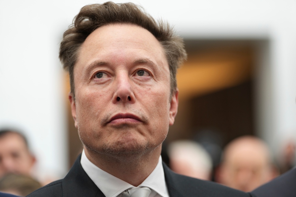 Elon Musk suggested the order to impose caps on Starlink came from the White House but this has been denied by Donald Trump (Julia Demaree Nikhinson/PA) (AP)