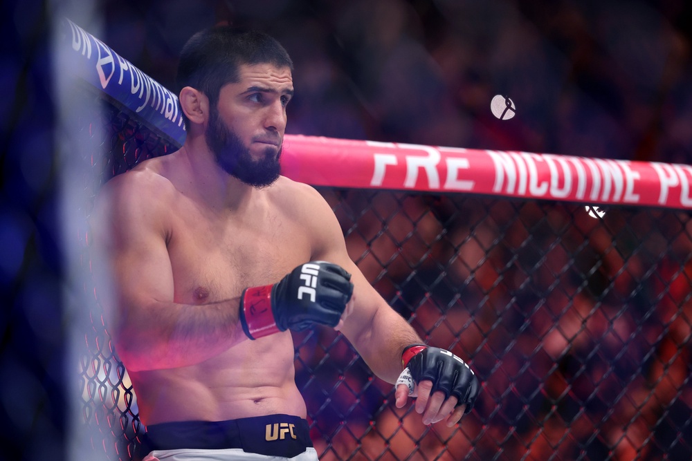 Image from: UFC 333 LIVE: Volkanovski rallies to knock out Evloev after Lone’er Kavanagh wins – results and reaction