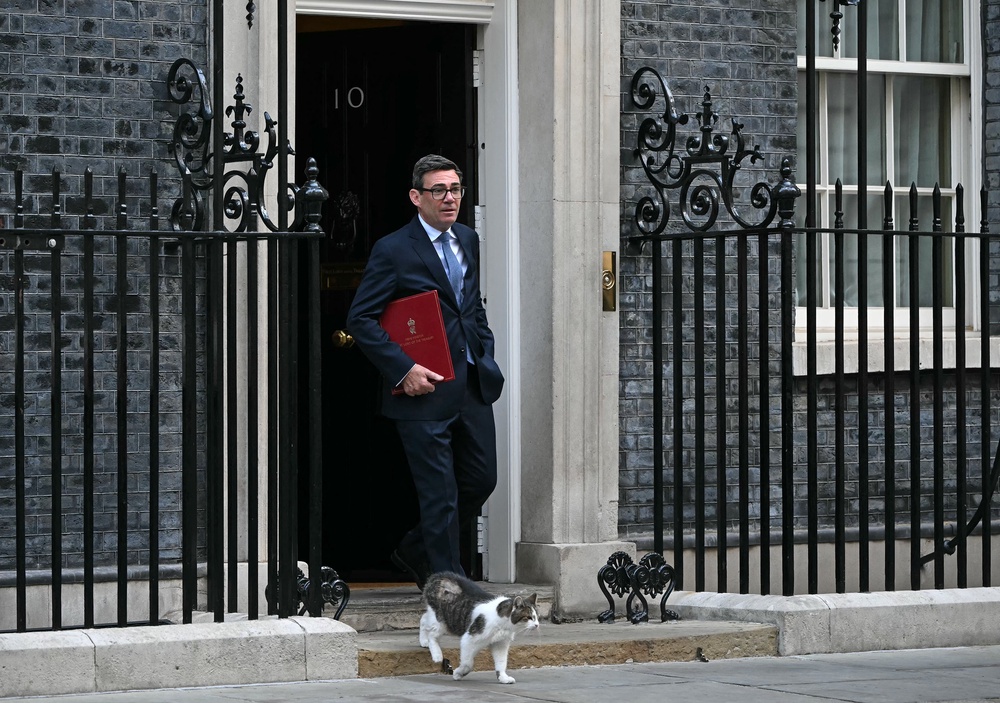 Image from: Budget 2026 latest: Healey to scrap standing charges on gas bills for millions of households