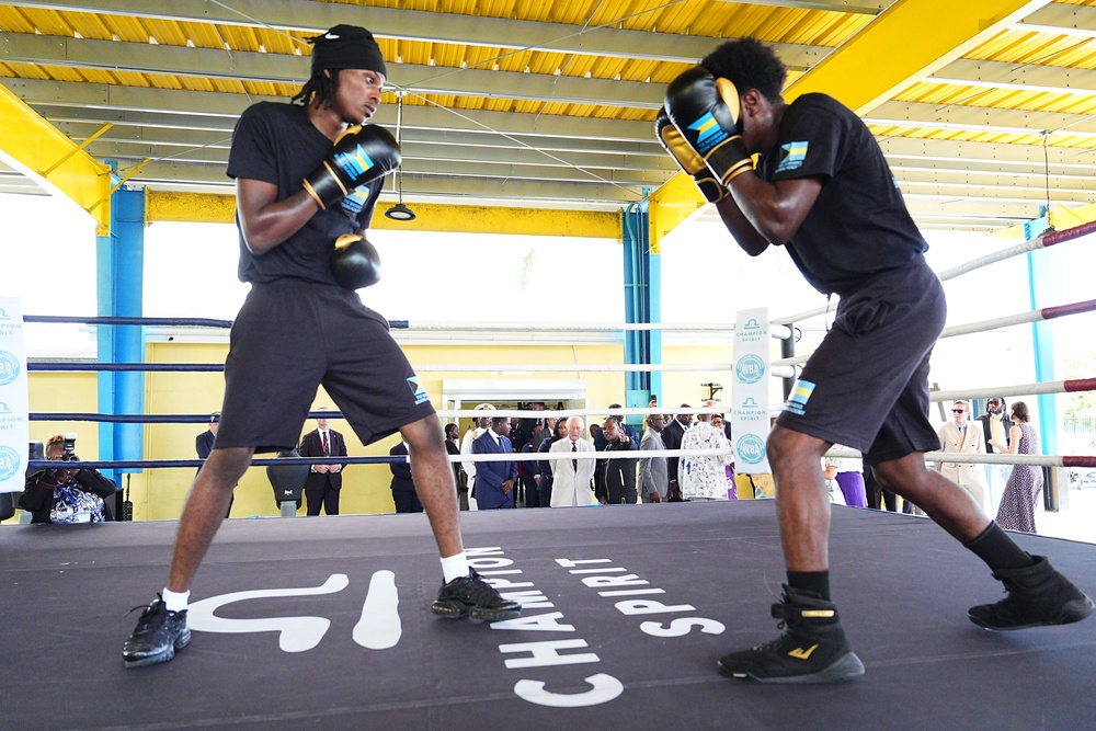 Charles watched boxers train at a Bahamas academy (PA Wire)