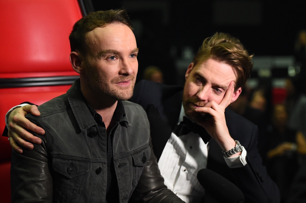 Kevin Simmon 'The Voice UK' with then-coach Ricky Wilson in 2016 (Getty)