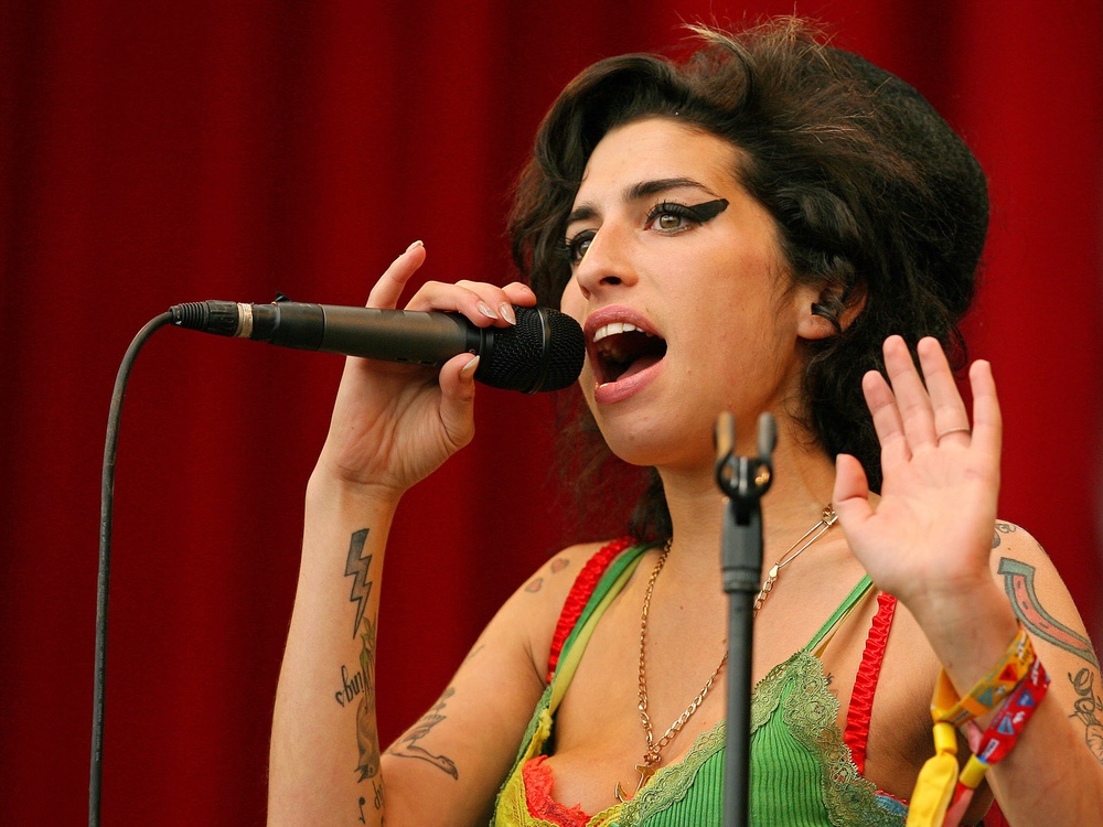 Mark Ronson began his working relationship with the star when producing several tracks for her hit 2006 record Back To Black, before she appeared on his 2007 version of ‘Valerie’.