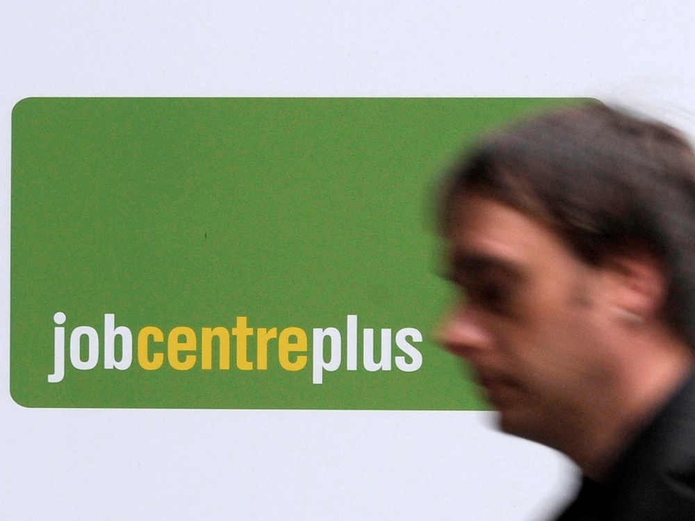 At least 30 per cent of degrees offered no net economic return (Local Library)