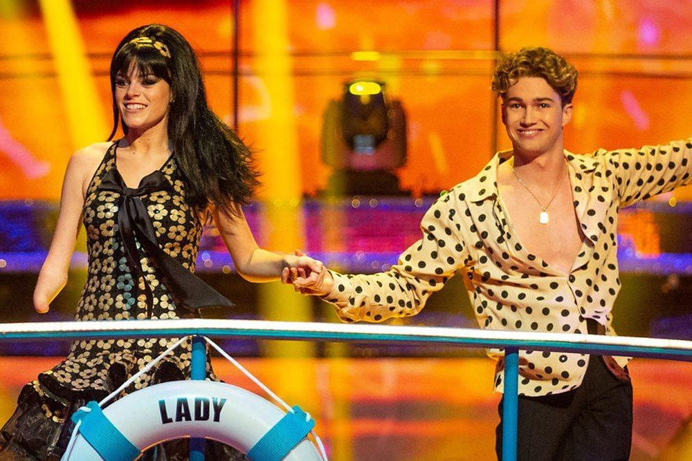 Lauren Steadman and AJ Pritchard on 'Strictly Come Dancing' (BBC)