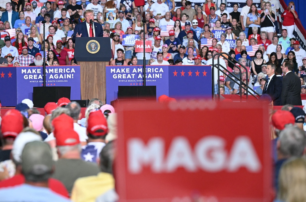 Image from: Trump goes on bizarre ‘I love the meat’ rant and gushes over senator’s rear again during Texas midterm rallies: Live updates