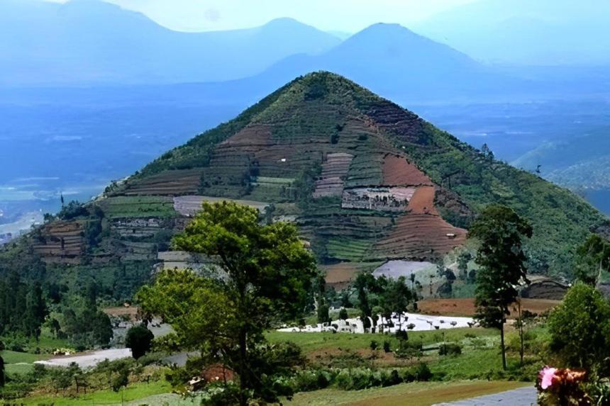 Indonesia’s Gunung Padang could be the world’s oldest pyramid: Study
