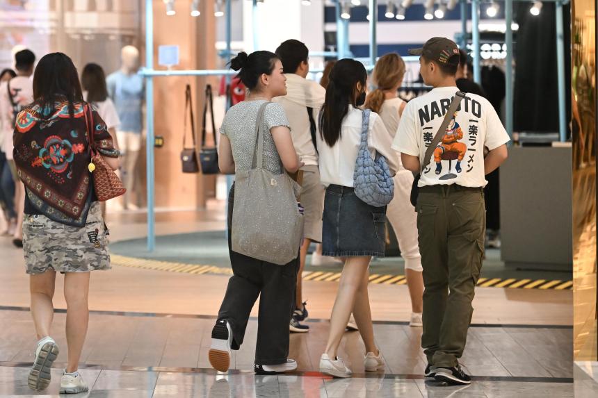 Singapore core inflation dips to 3.2 in November in return to slower