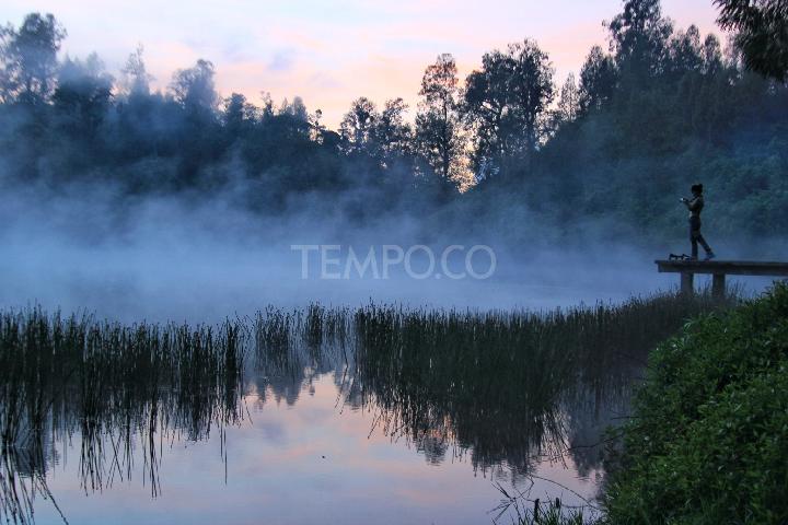 Danau Ranu Regulo di Gunung Semeru Ditutup untuk Wisata